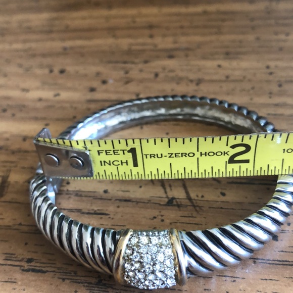 UNIQUE Cuff Bracelet - Picture 7 of 7